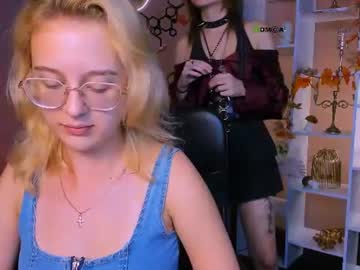 Mariam Veil live cam preview — HD — feet — age 19
