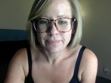 Live Milf Mayzie_mac, 37 yrs – Hot Milf Cams