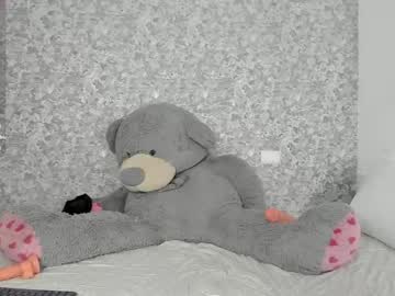 Live cam boy Mia_petithe, 18 yrs – Hot Male Cams