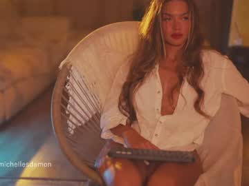 Michellesbate live cam preview — HD — dominate — age 99