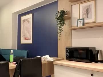 Live Milf Nikolesmyth – Hot Milf Cams