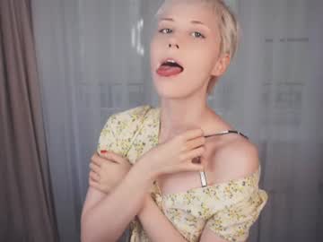 Olivelower live cam preview — HD — young — age 19