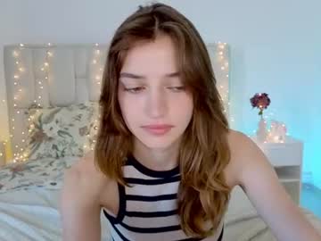 Live cam boy Pinky_piee_, 18 yrs – Hot Male Cams