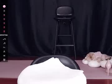 Live cam boy Qianqian_, 25 yrs – Hot Male Cams