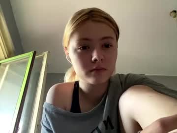 Live Cams Richellearmentrout, 18 yrs - Chaturbate Live