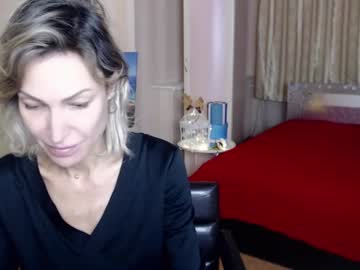 Roxxxxie  live cam preview — HD — mature — age 0