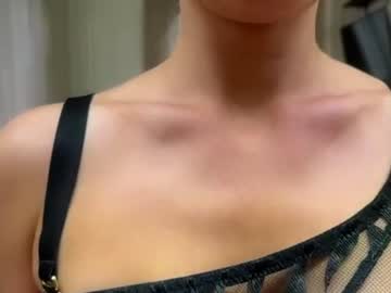 Shaynicolai live cam preview — HD — new — age 21