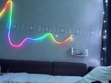 Live Feet Fetish Performer Suzannabarmes, 18 yrs - Ted's Cam Directory