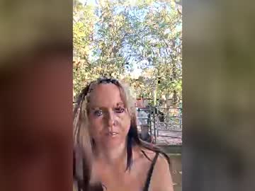 Sweet Caroline1214 live cam preview — milf — age 44