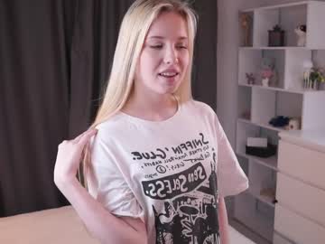 Live cam boy Sweet_lily_1, 18 yrs – Hot Male Cams