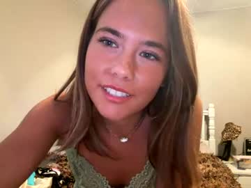 Live Cams Tinyclassylucy18, 18 yrs - Chaturbate Live