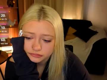 Live cam boy Tracyslayqueen, 18 yrs – Hot Male Cams