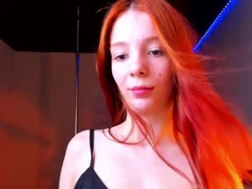 Live Feet Fetish Performer Twin_kies, 19 yrs - Ted's Cam Directory