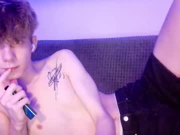 Live cam boy Twishadow, 18 yrs – Hot Male Cams