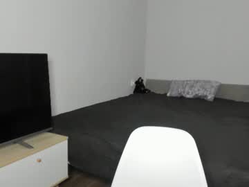 Vika A live cam preview — HD — naked — age 0
