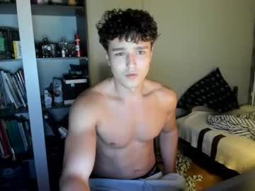Wee Willy Winky live cam preview — HD — young — age 21