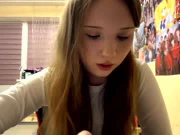 Live Feet Fetish Performer Willenasow, 19 yrs - Ted's Cam Directory