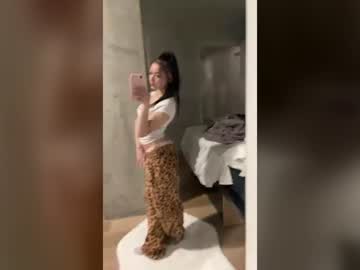 Xlanalane live cam preview — 18 — age 0